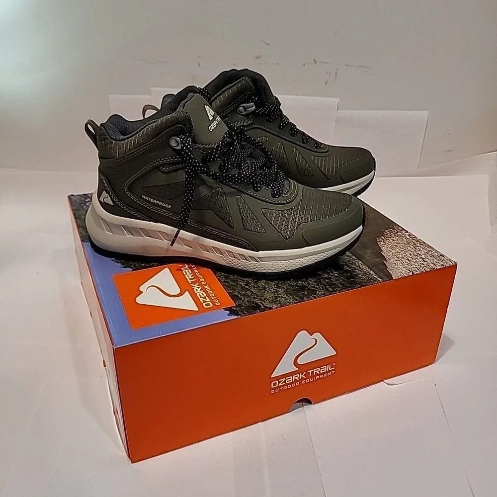Ozark Trail Women's‎ Size 6 Olive Leather Waterproof Tech Hiker Boot Shoes NWT